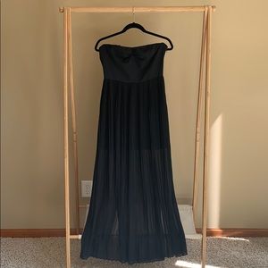 Forever 21 Strapless Pleat Maxi Dress Size Medium